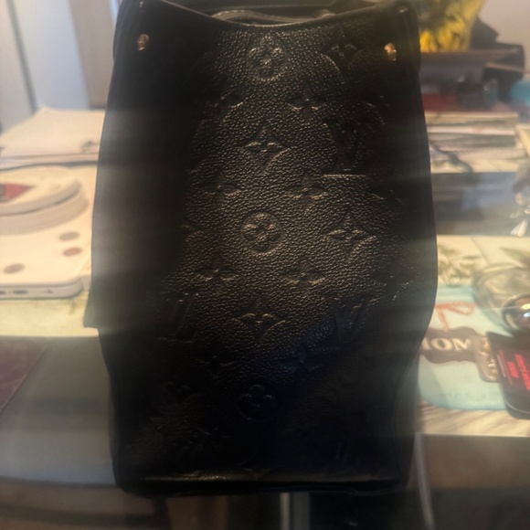 Louis Vuitton OnTheGo BLACK MM BAG - Picture 4 of 5